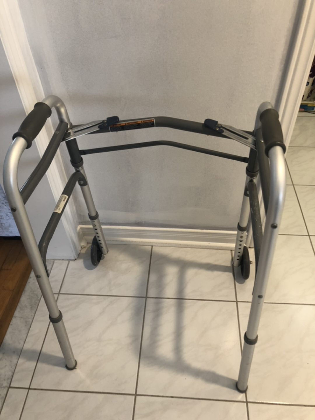 Metal walker image indicator(10)