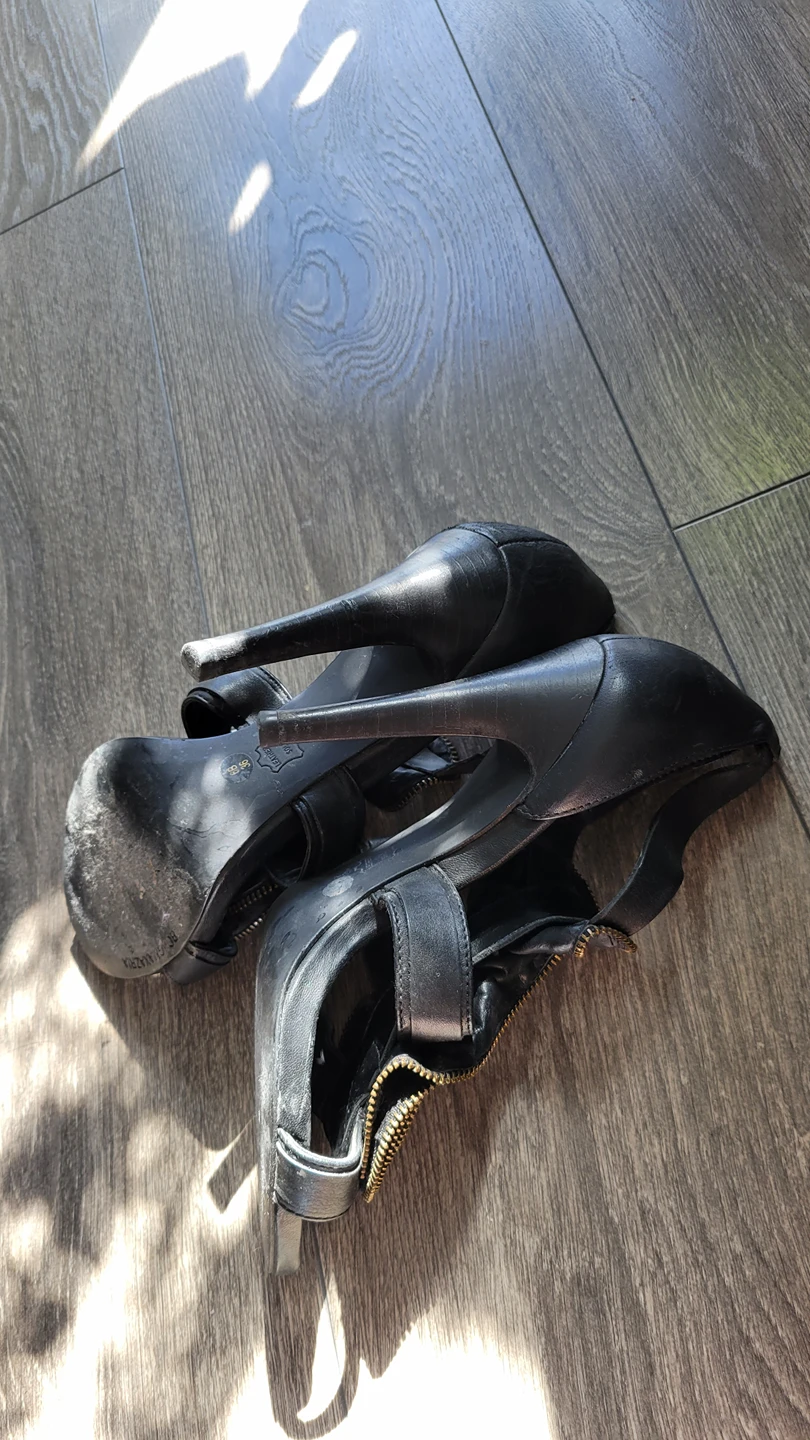 BCBG Maxazria - photo 3