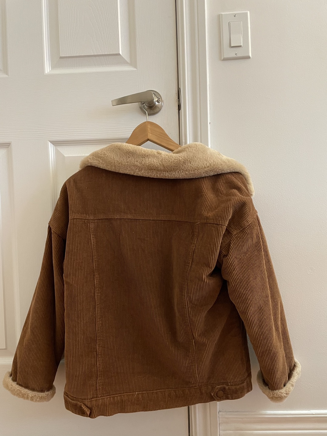 🇰🇷 Brown Corduroy Jacket (S) thumbnail