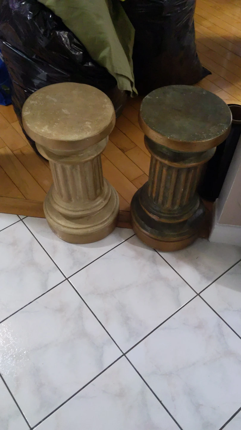 2 stands