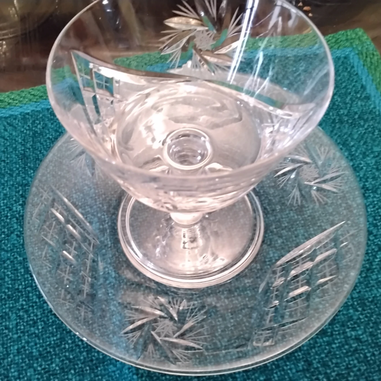Vintage Pinwheel Crystal Ice Cream Footed Cups  and Plates image indicator(8)