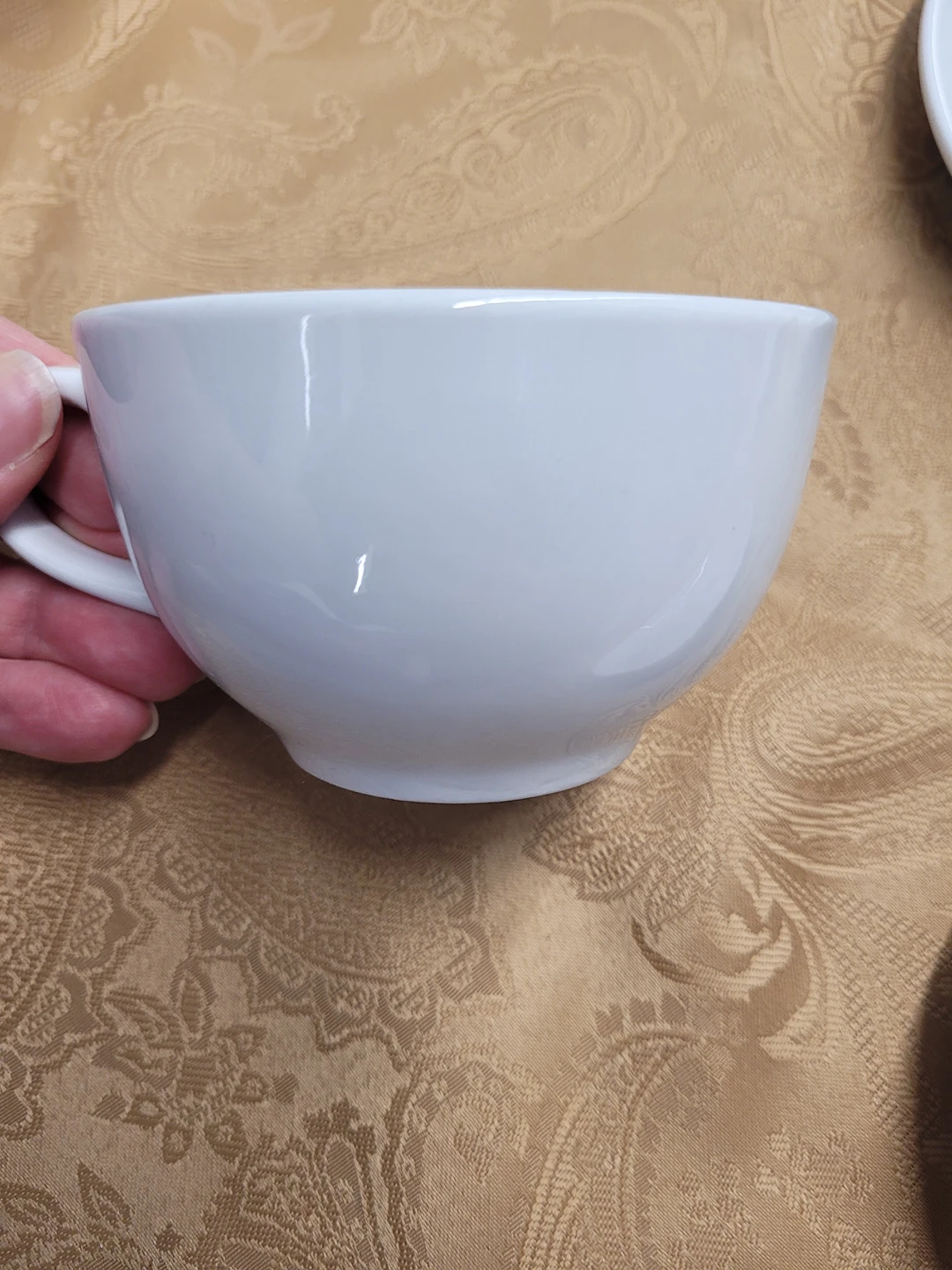 Set of 4 White Porcelin Teacups image indicator(3)