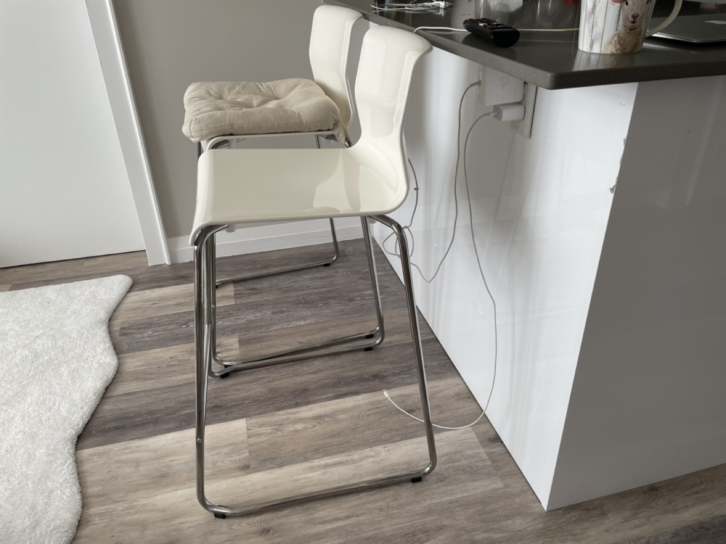 [Moving Sale] IKEA Glenn Bar Stool - photo 3