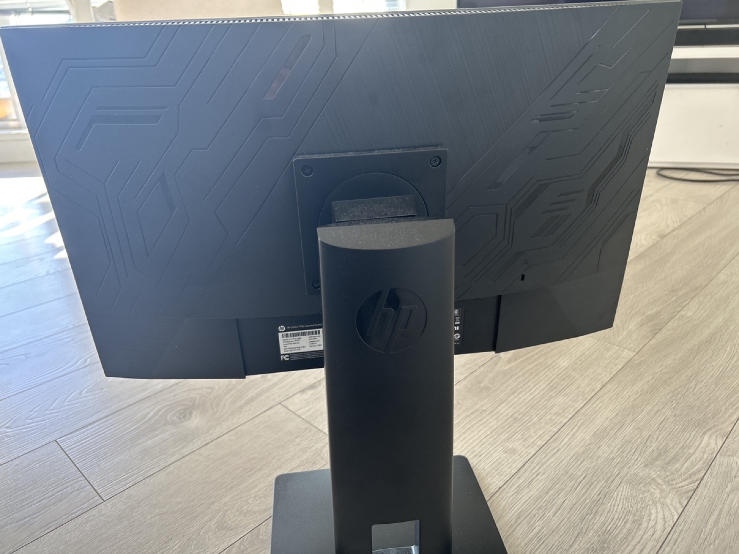 HP X24c FHD Curved Gaming Monitor image indicator(2)