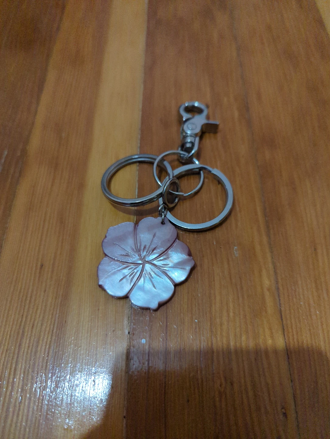 flower keychain thumbnail