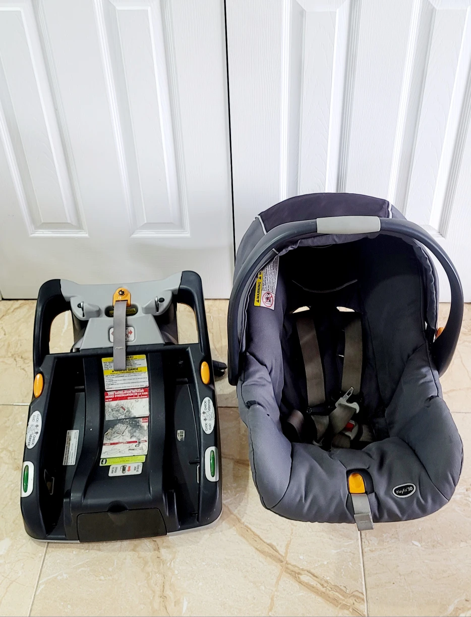 Chicco stroller and carseat - photo 2