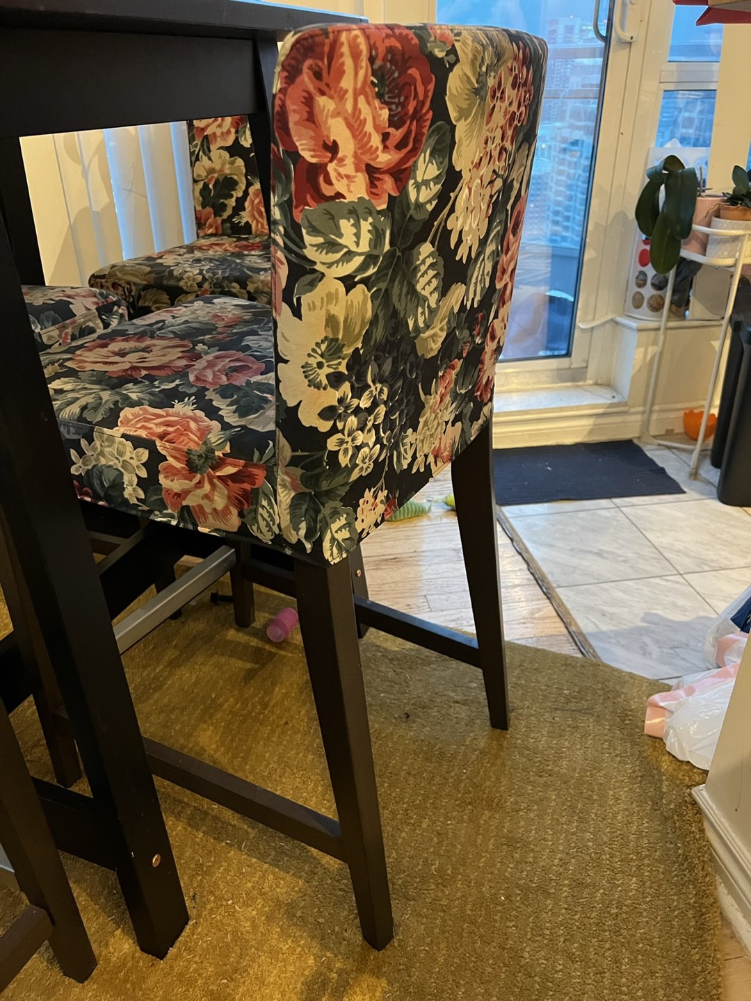 Bar Table with 4 Bar stools - photo 3