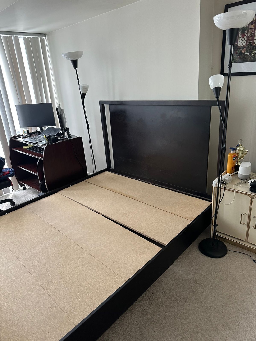 Queen size bed frame, mattress and box spring - For Sale - photo 5