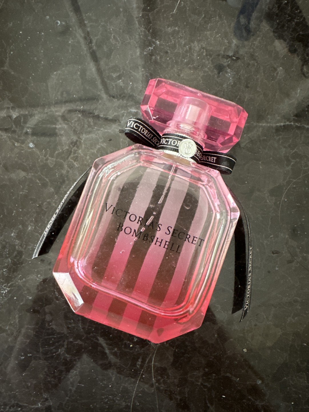 Victoria secret bomb shell perfume
