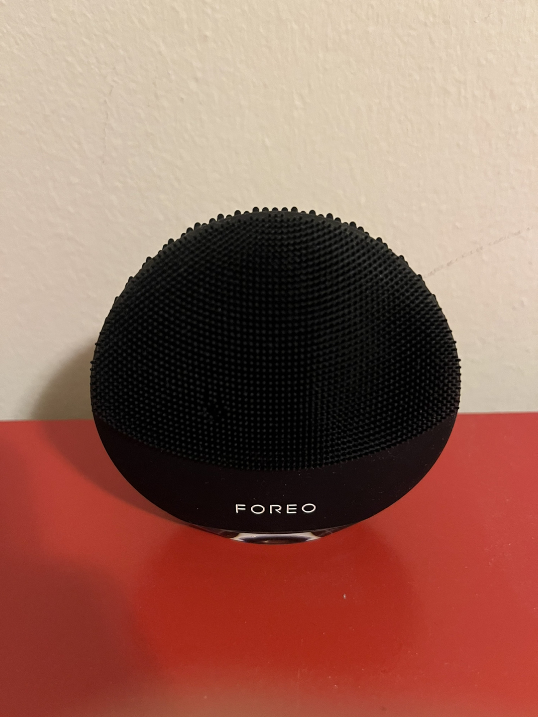 Foreo face cleanser thumbnail