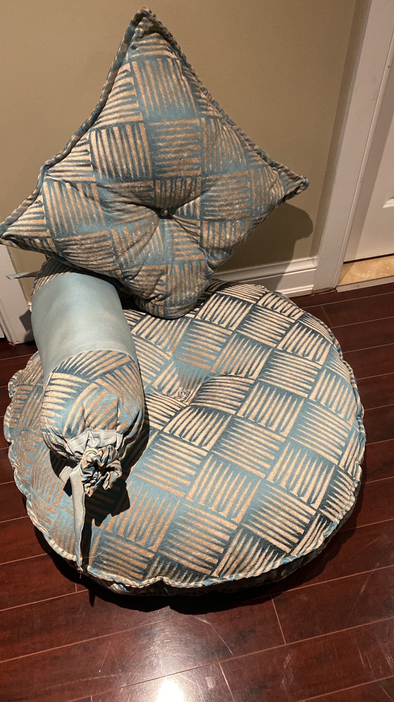 Floor cushion - photo 3