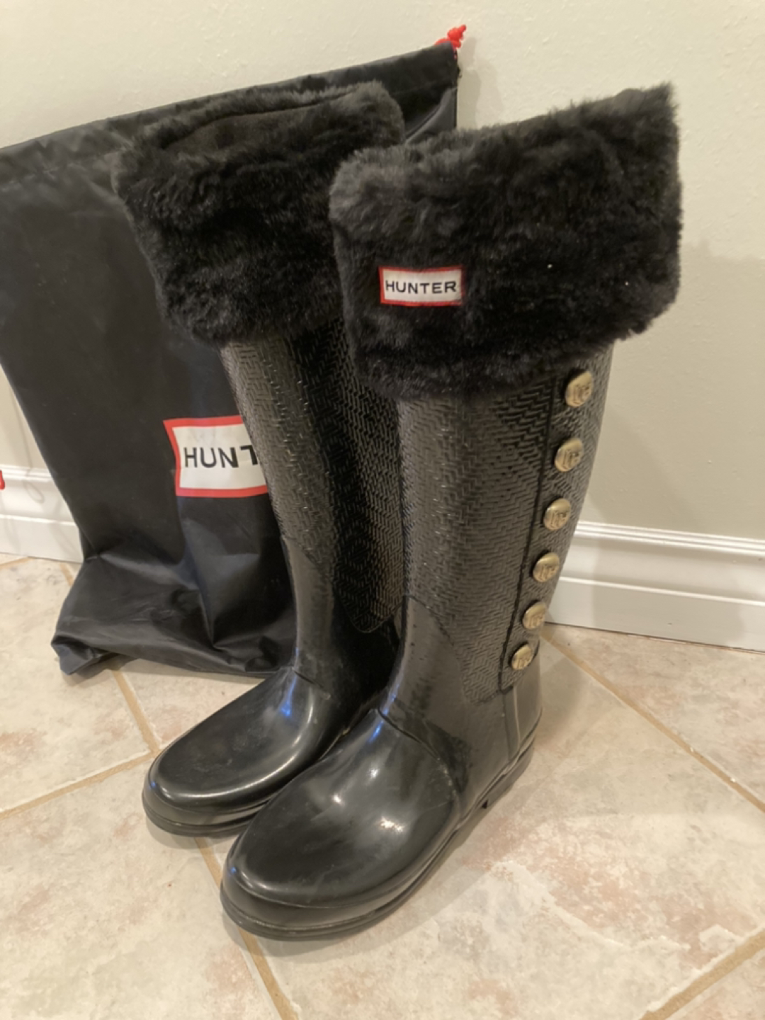 Hunter rain boots thumbnail