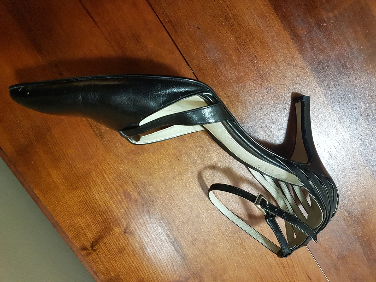 Franco Sarto 3 inch black heels size 9 image indicator(3)