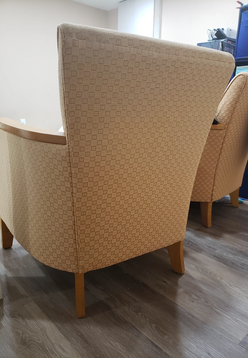 Love seat