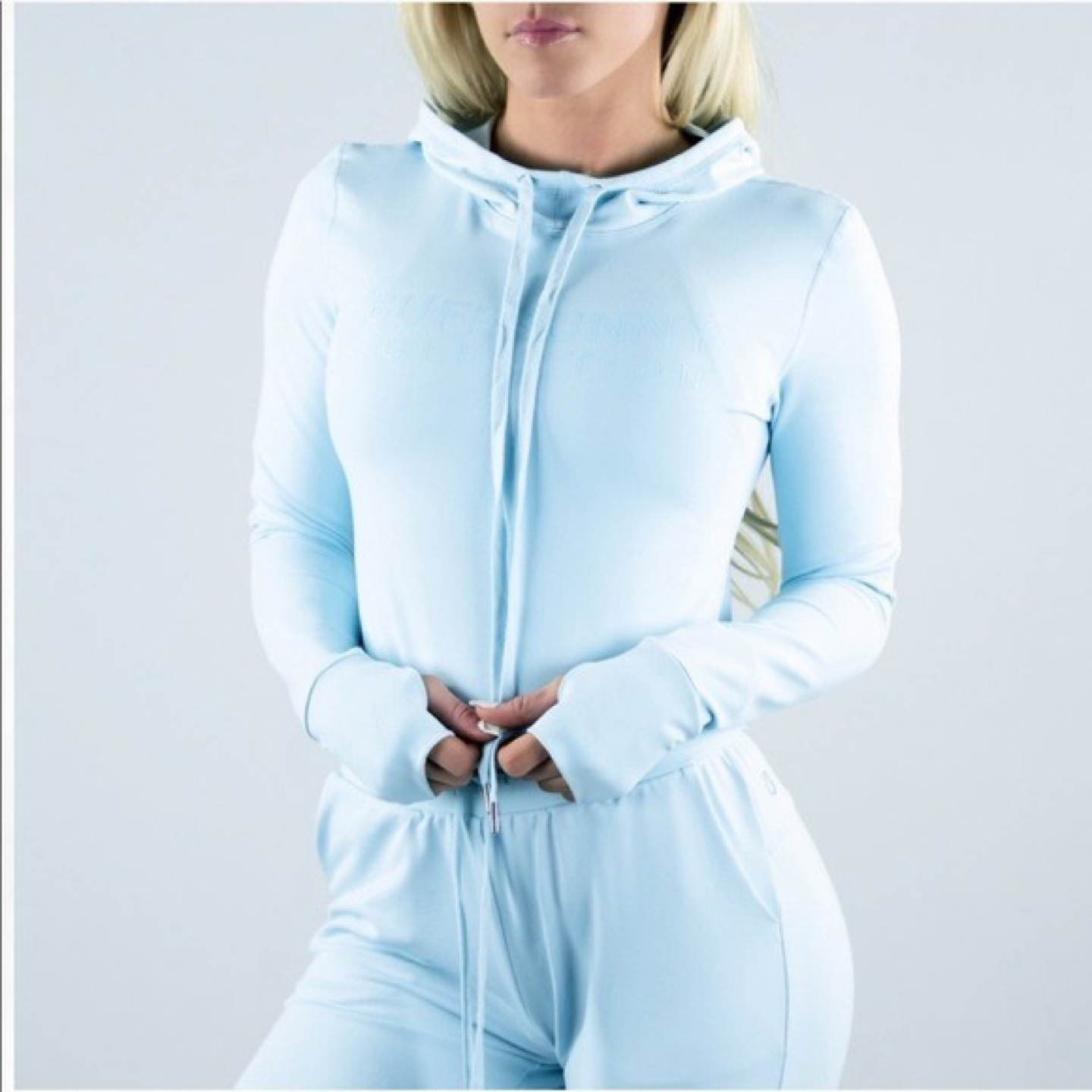 BNWT BuffBunny Jasmine Cropped Hoodie in Arctic Snow thumbnail