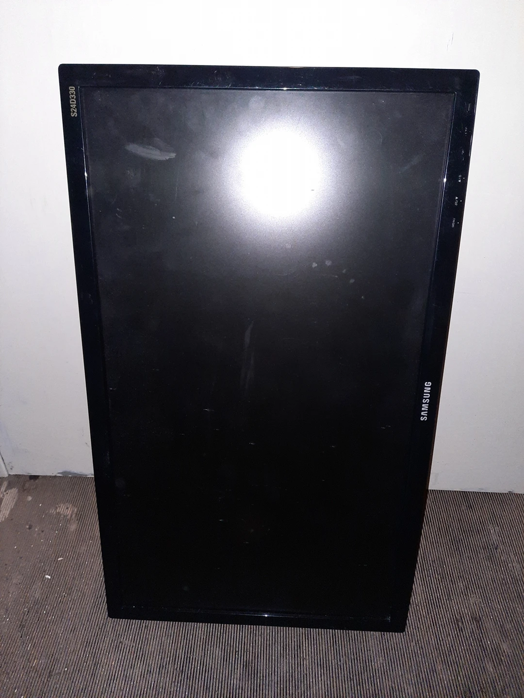 Monitor without stand