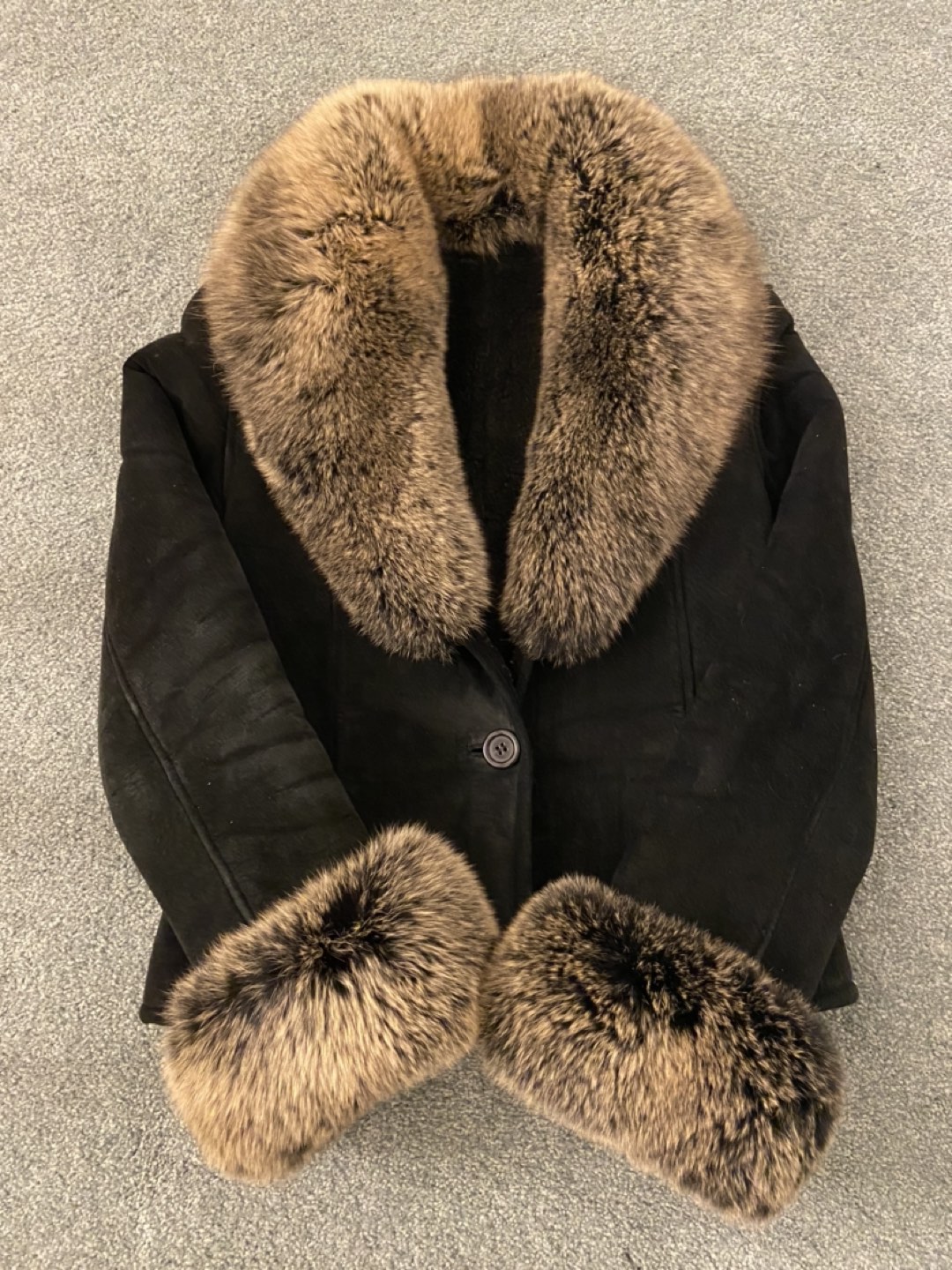 Danier Women’s Vintage Fox Fur Collar Suede Jacket thumbnail