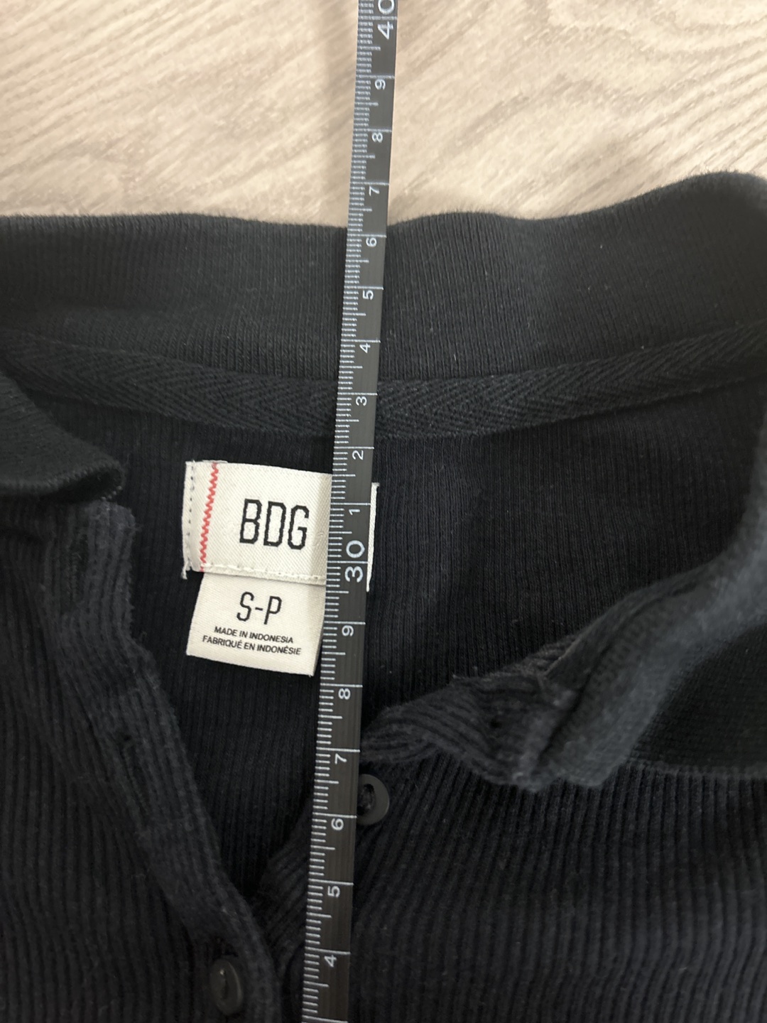 Urban outfitters black crop top image indicator(2)