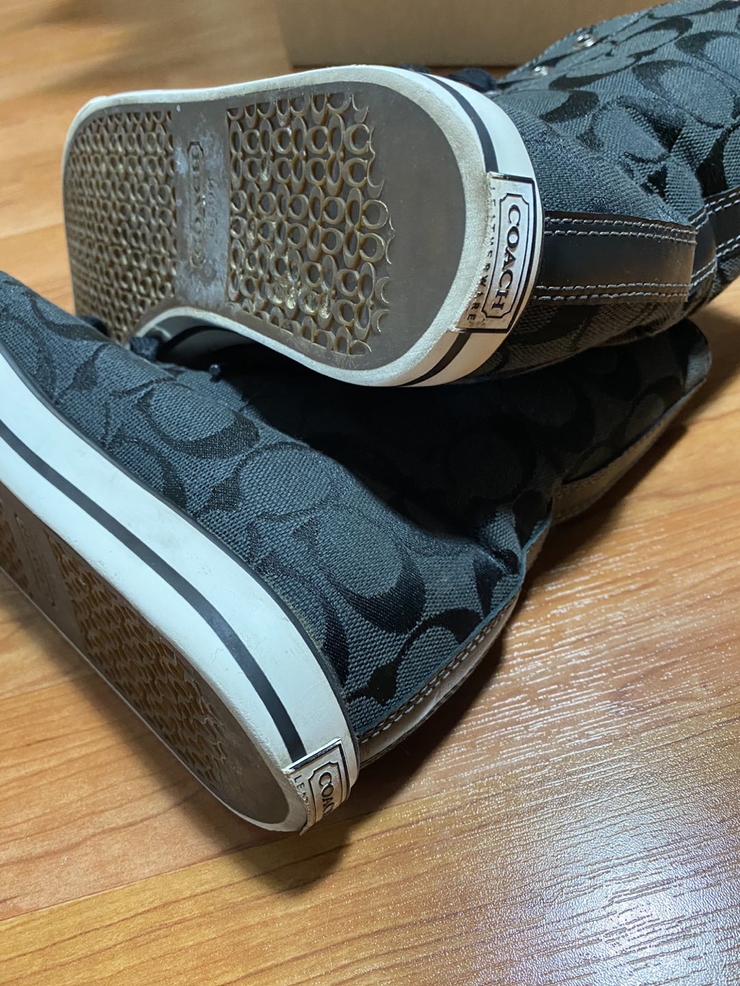 Coach High Tops Sneakers Shoes Size 9 image indicator(7)