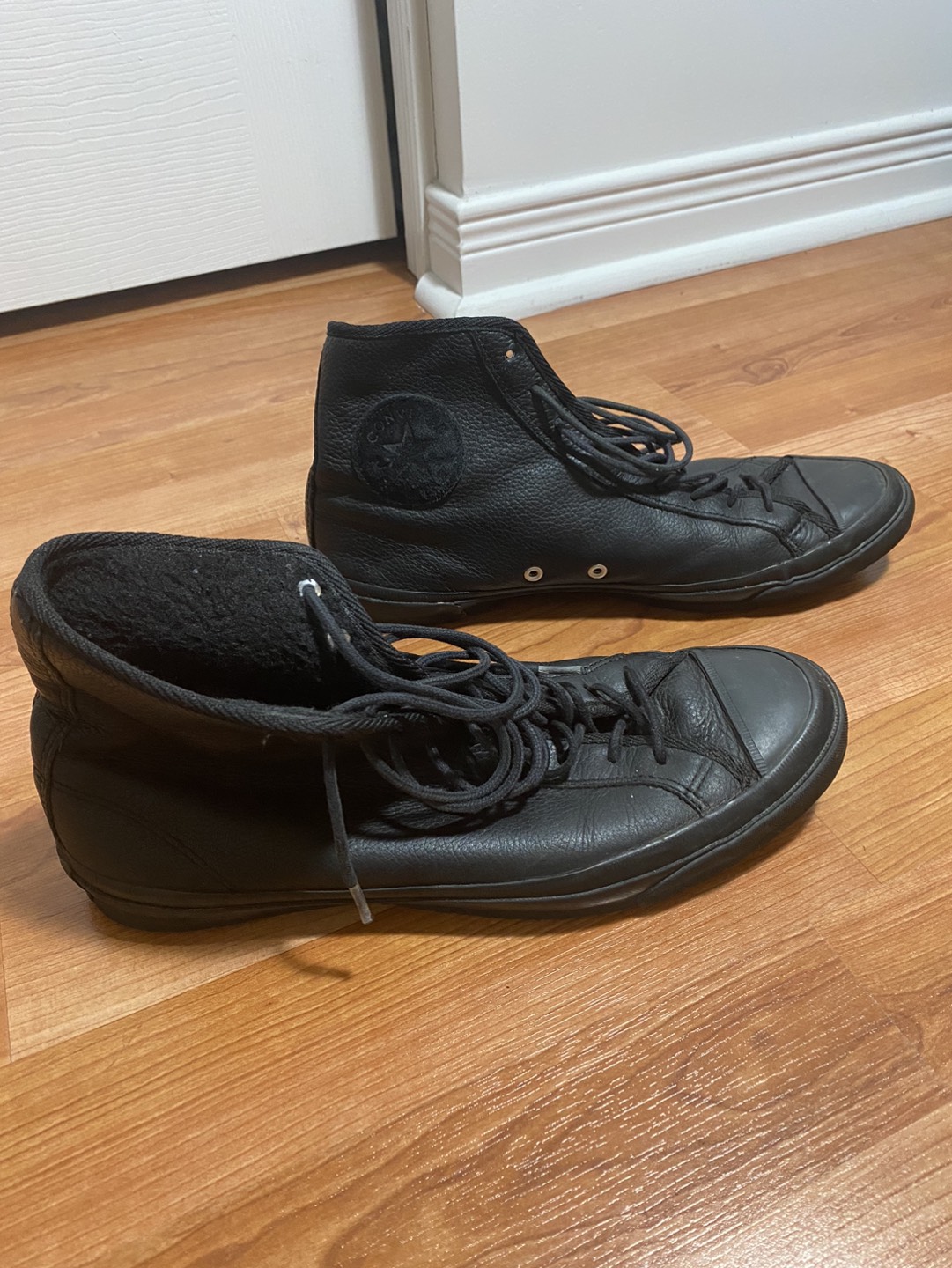 Converse All Star Black Leather High Tops Size 8.5 image indicator(5)