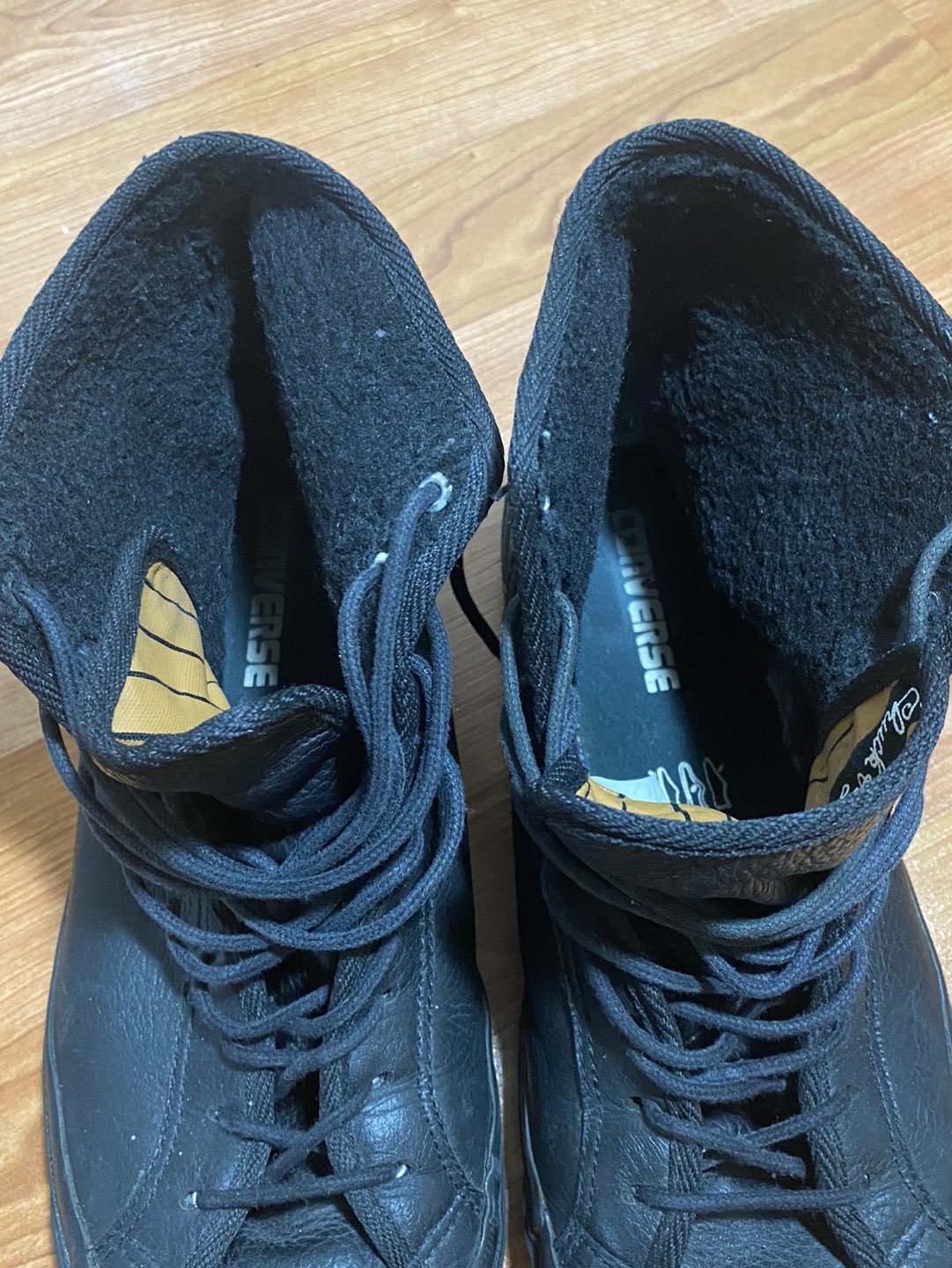 Converse All Star Black Leather High Tops Size 8.5 image indicator(6)