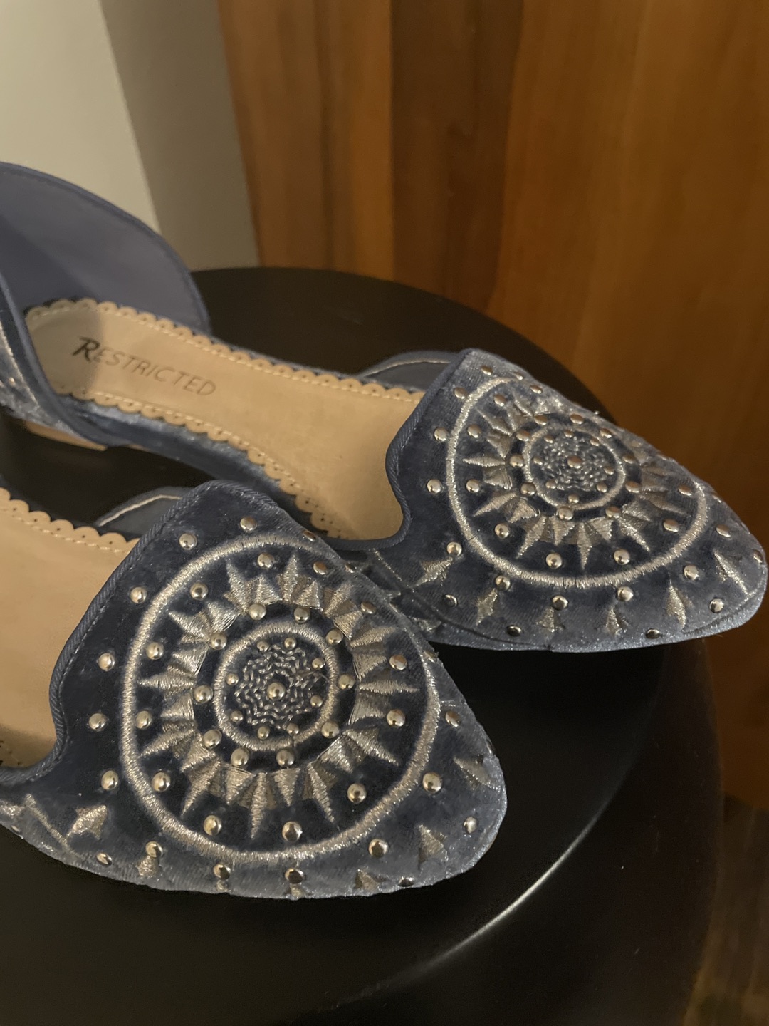 Silver and Blue Flats 💎 image indicator(2)