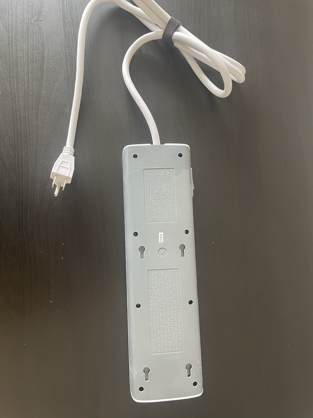 VITAL 1.8m 8-Outlet in in Power Bar with USB Charger - photo 3