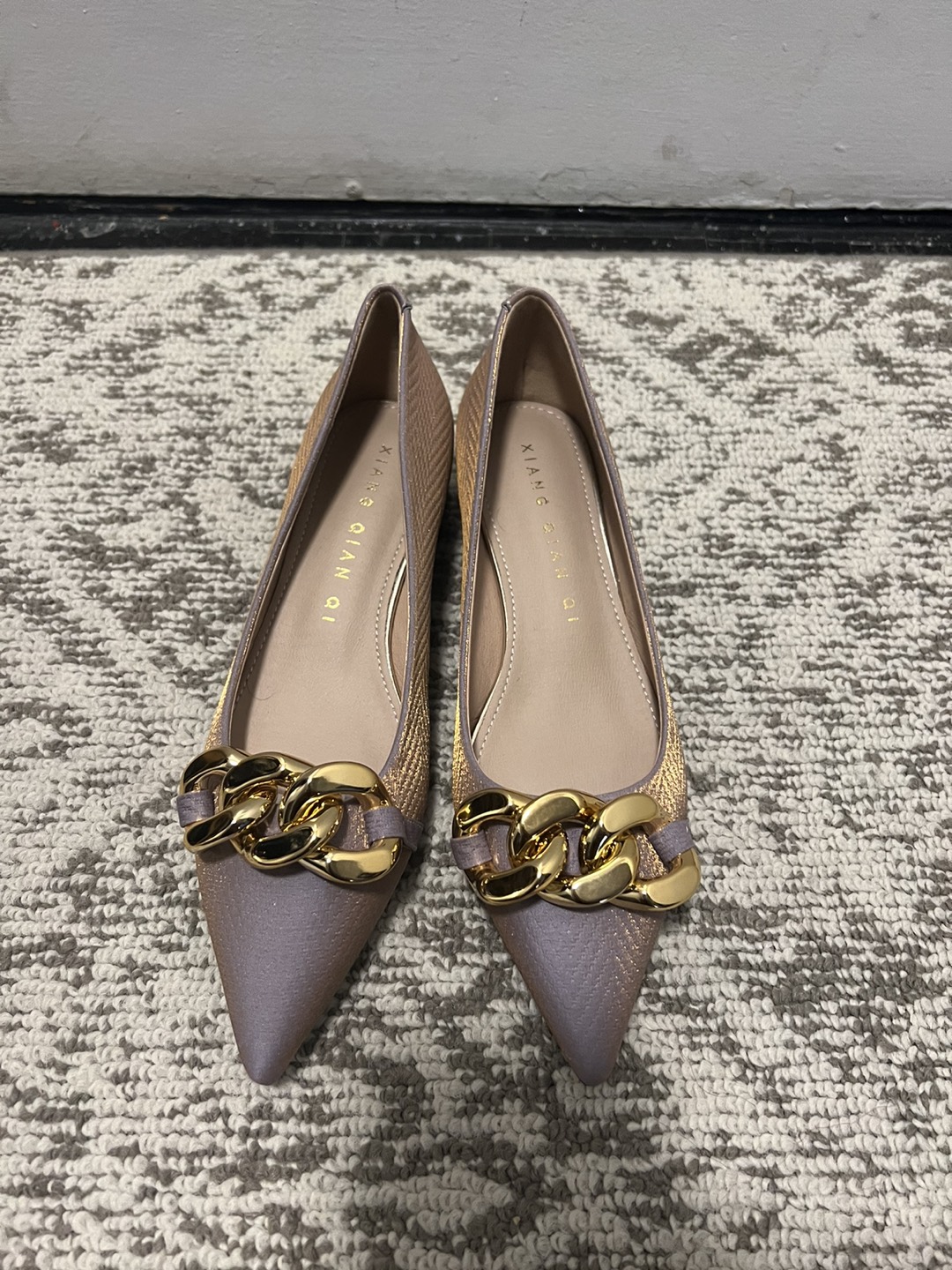Lady flats thumbnail
