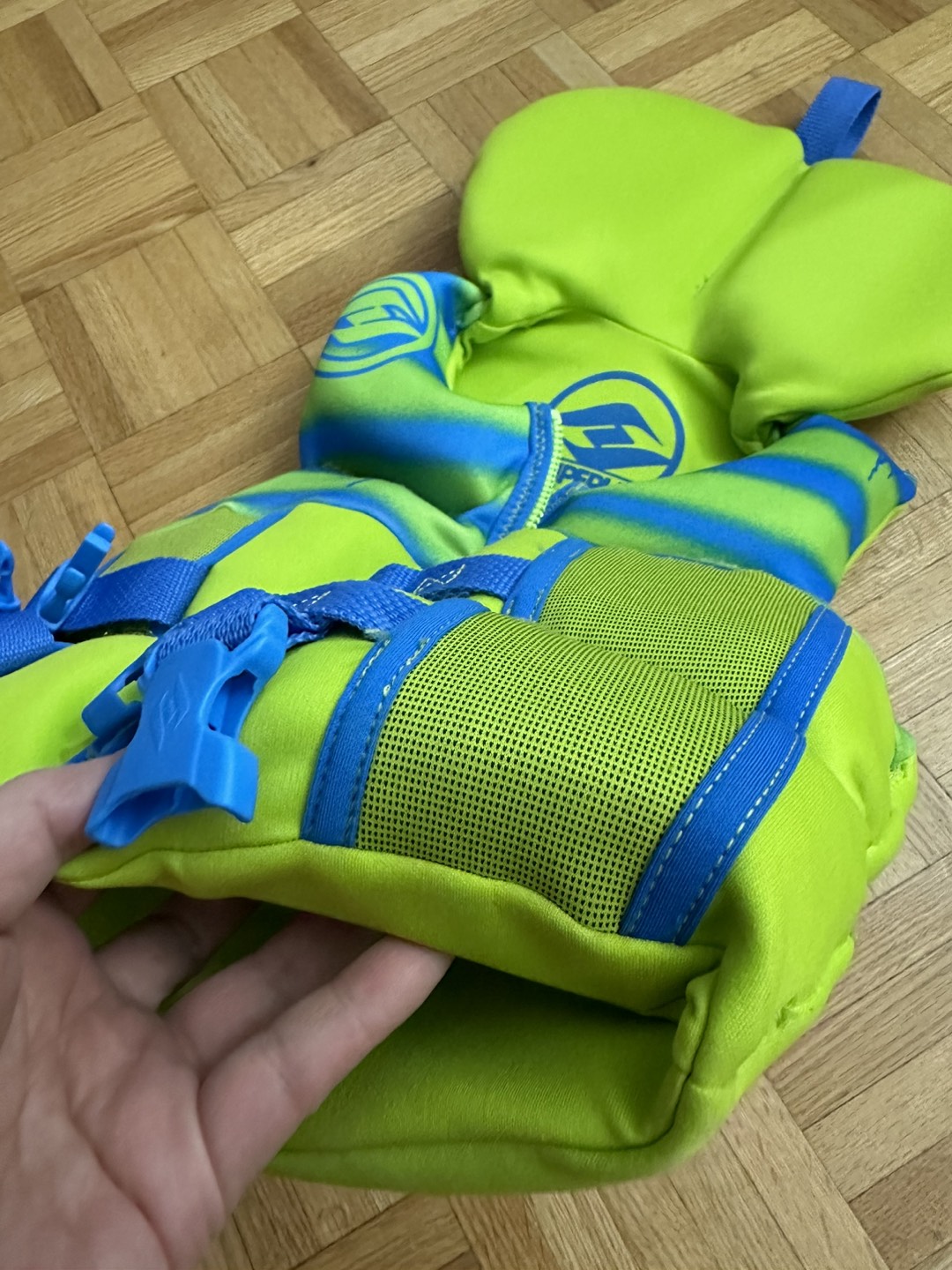 Kids life jacket 2ea - photo 5