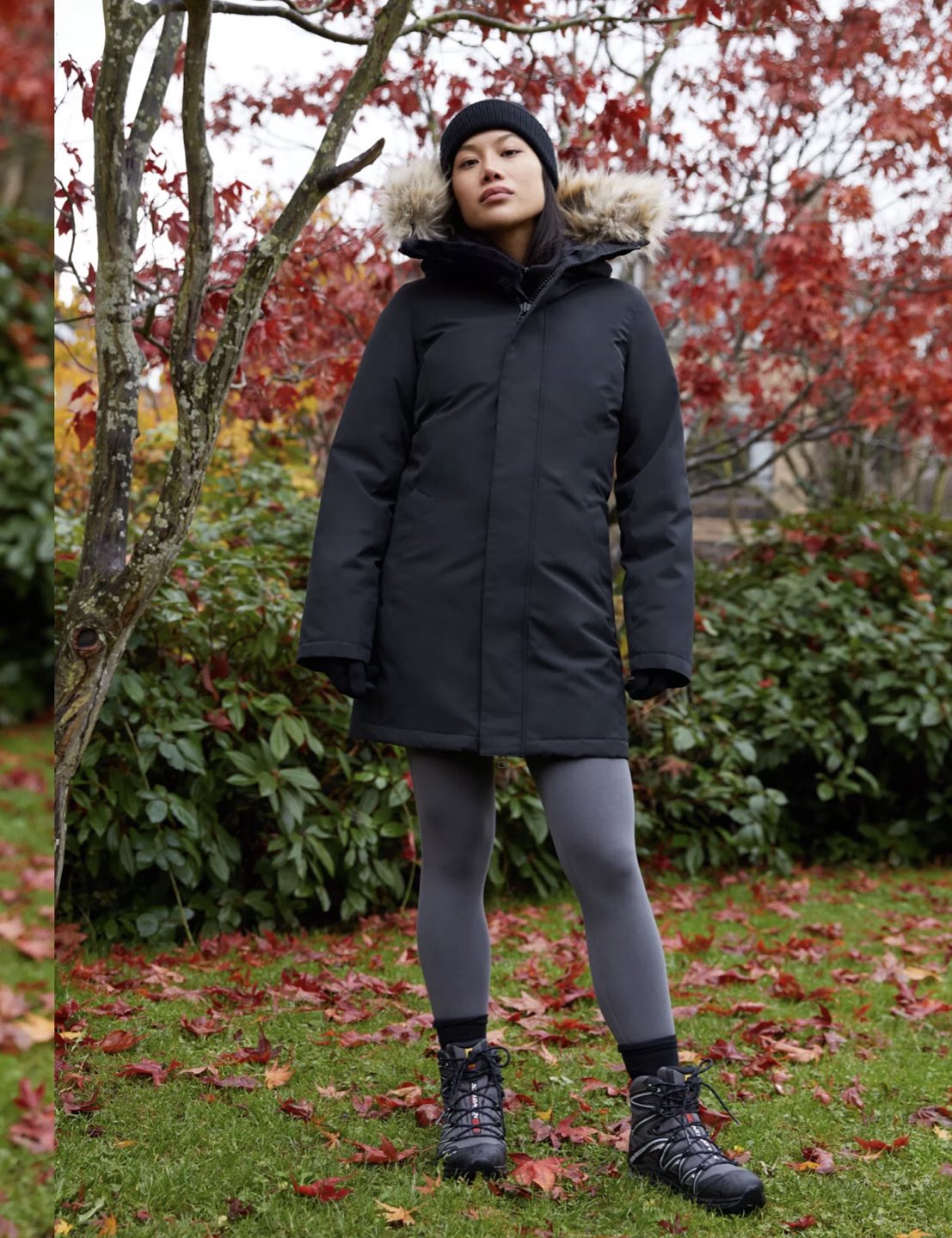 Golden By TNA, Heaven Parka,size Large, Black, faux fur, Aritzia - photo 4