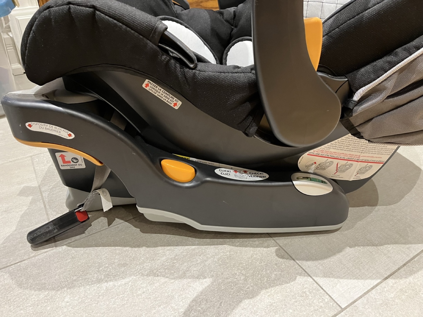 CHICCO KEYFIT30 CAR SEAT - VALID UNTIL MAY 2026 - photo 3