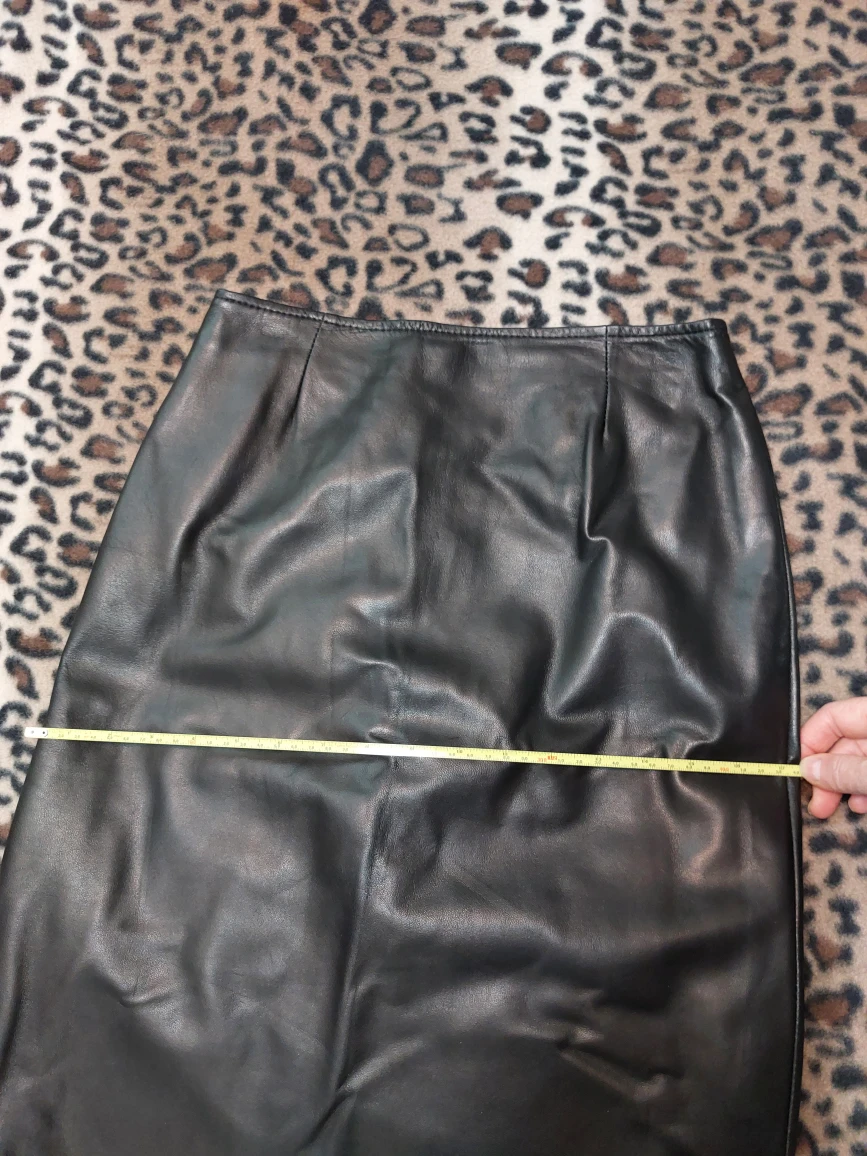 Danier genuine leather skirt size 4 image indicator(5)