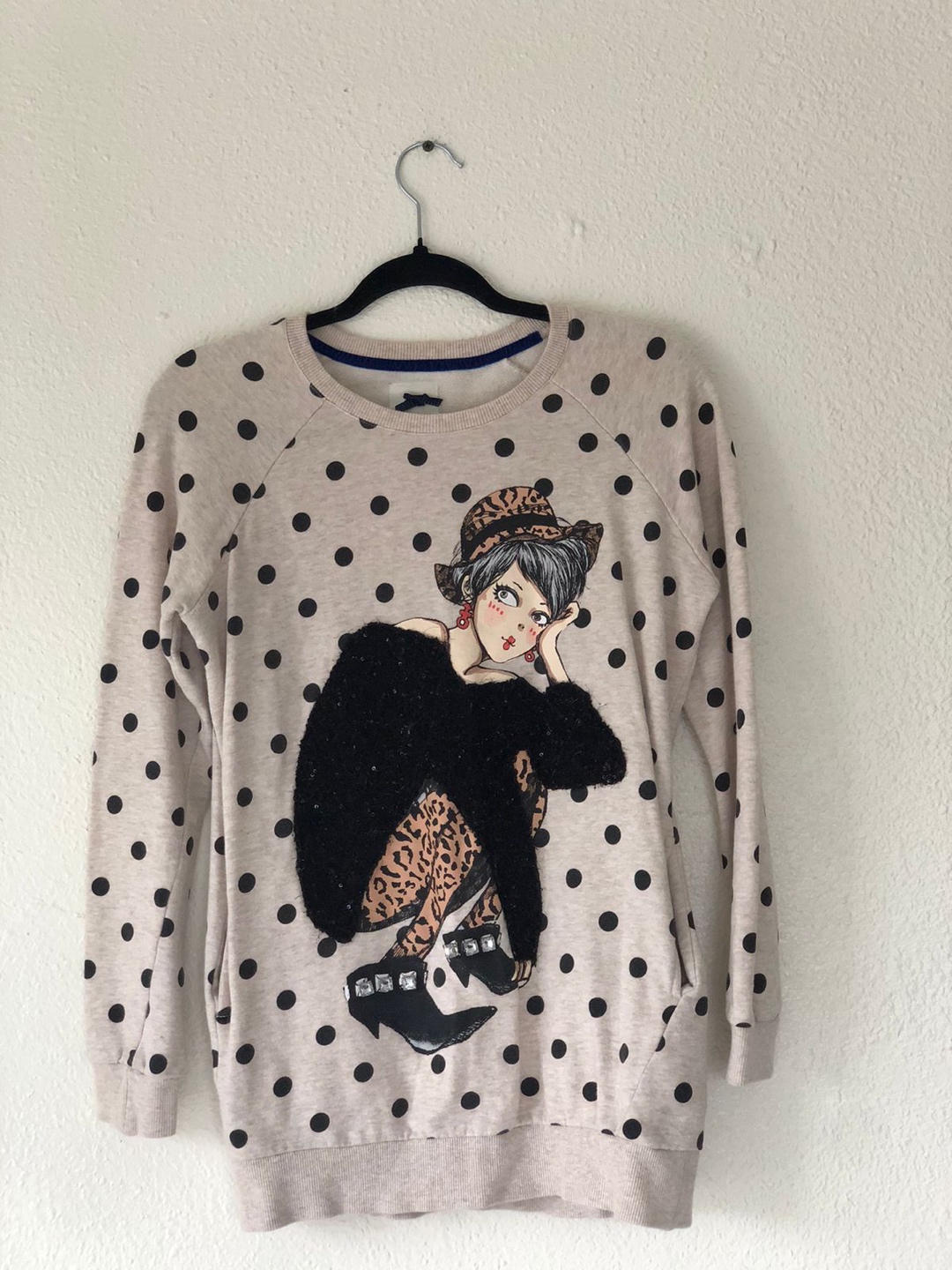 LA CHAPELLE fleece sweater, Size 38, beige, neutral color. thumbnail