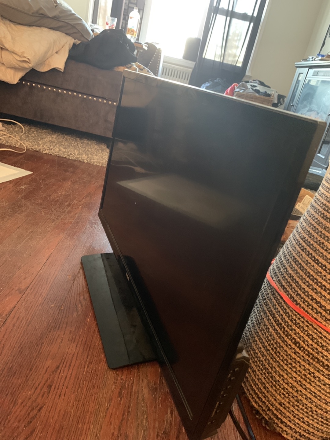 32 inch Tv - photo 3