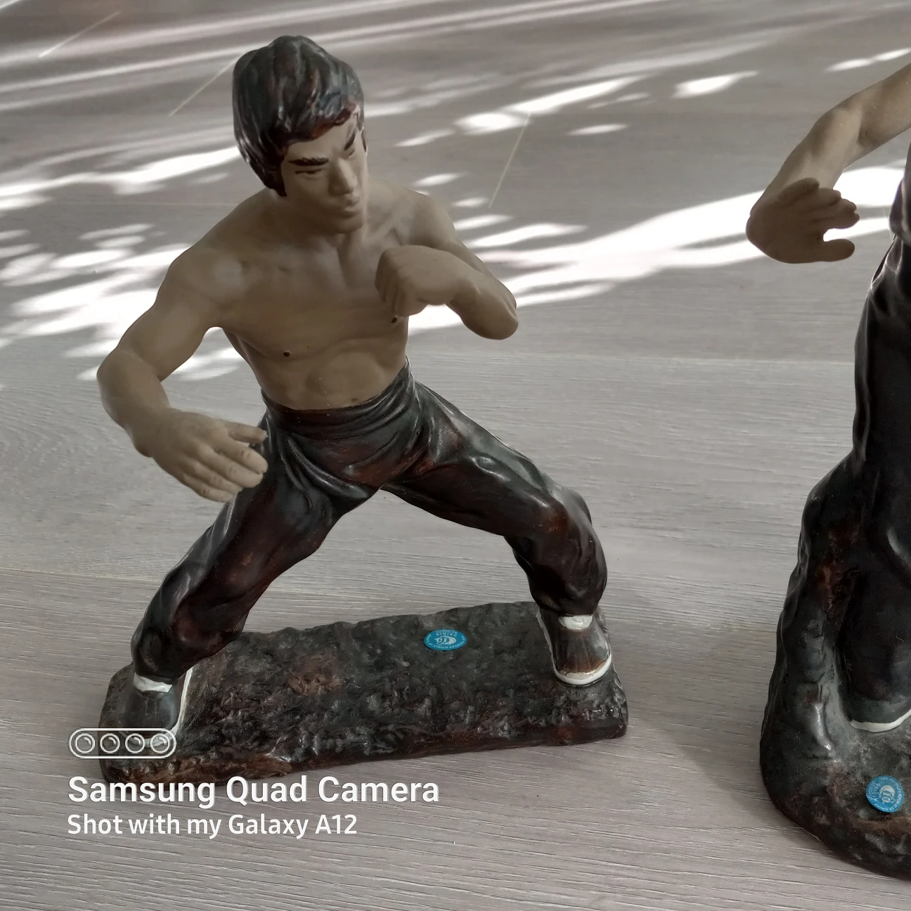 set of 4 Bruce Lee figurines sculptures image indicator(3)
