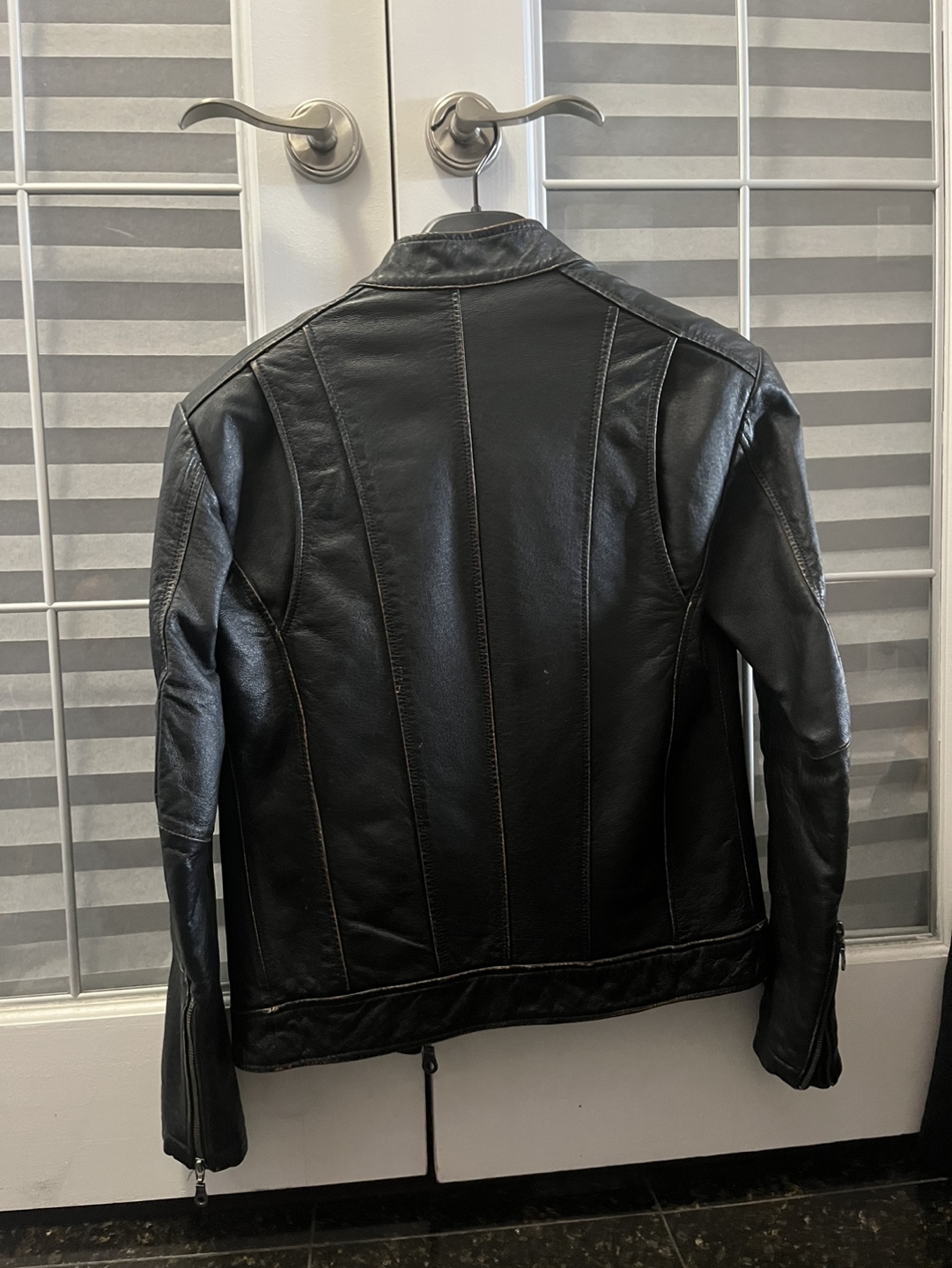 Danier leather jacket 2XS for petite size or teens - photo 4