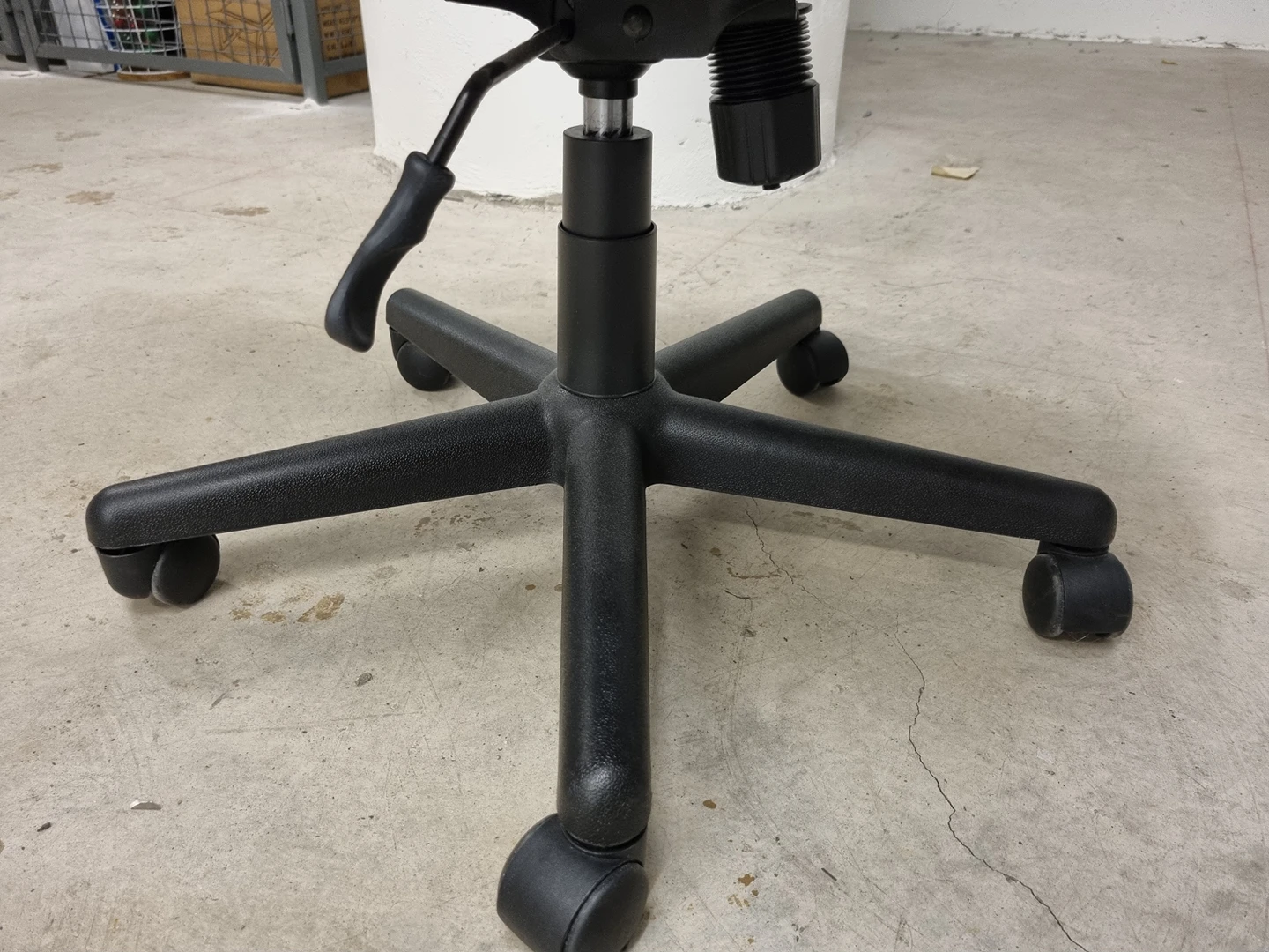 Black Velvet Ergonomic Work Chair - photo 4