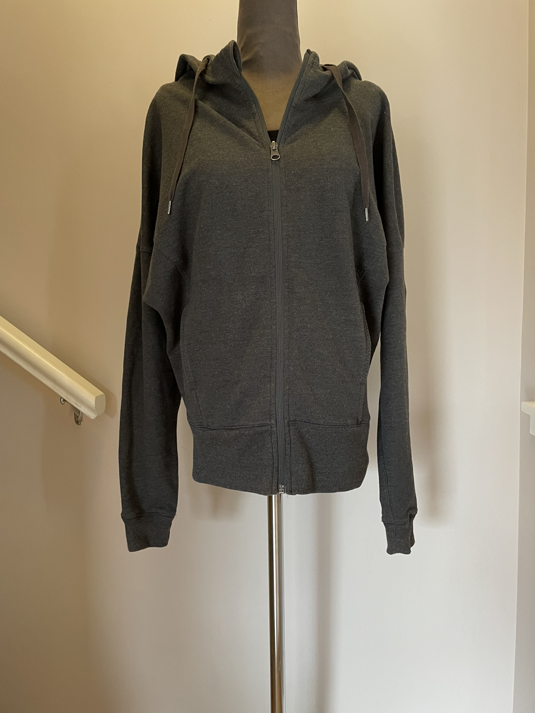 Grey zip-up hoodie - photo 2