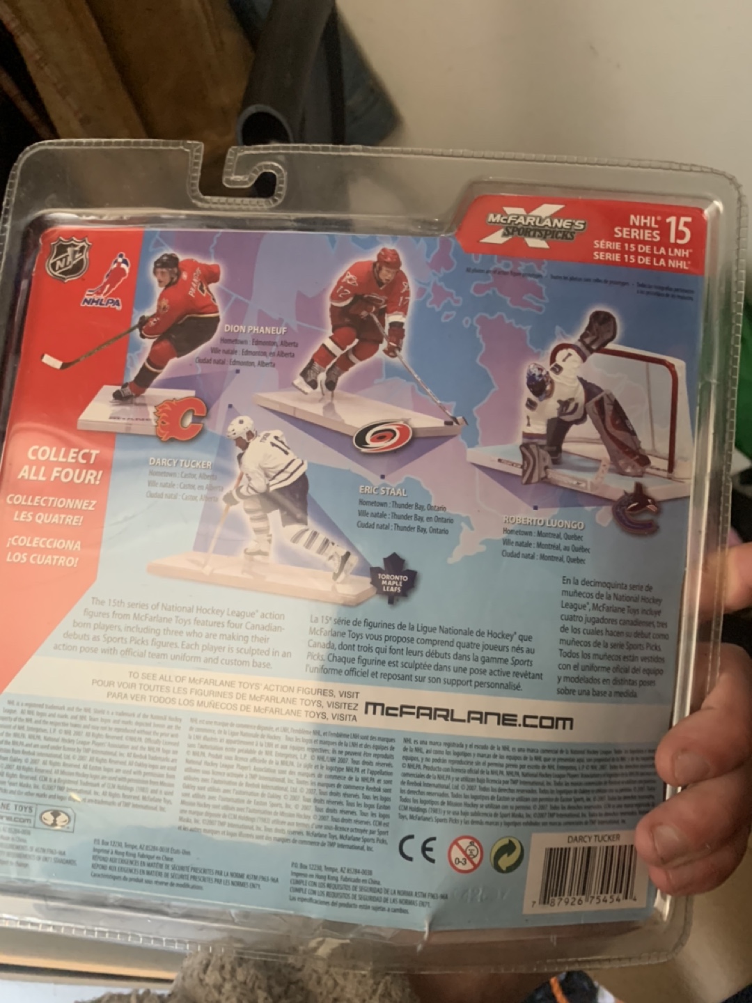 darcy tucker leafs white jersey series’s 15 figurine