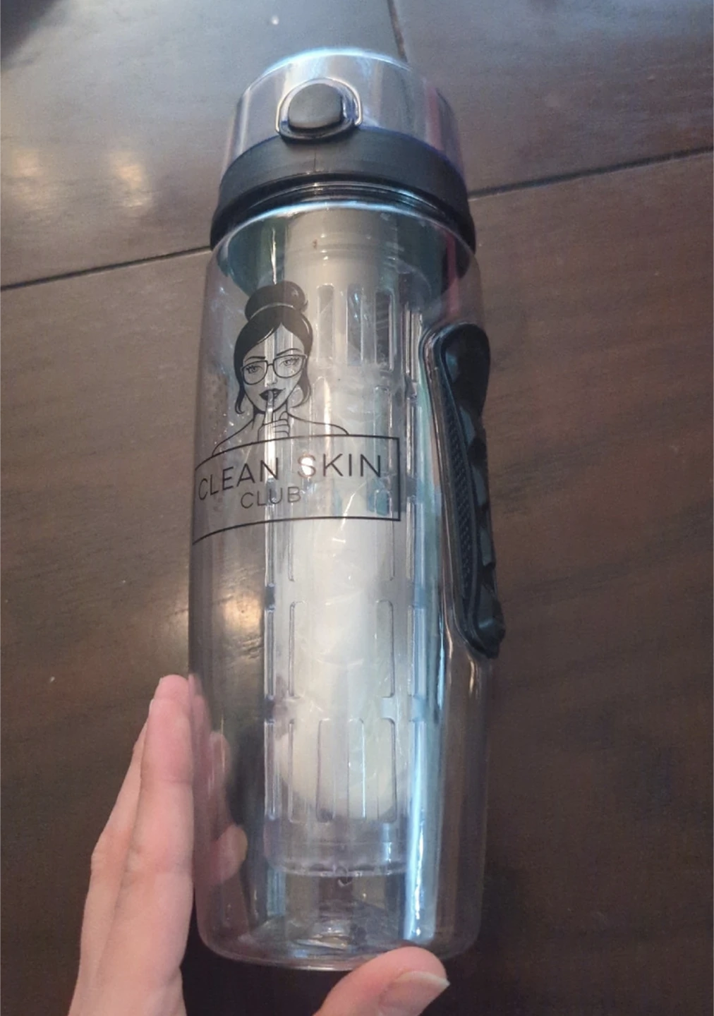 Water bottle with fruit infuser #freecycle thumbnail