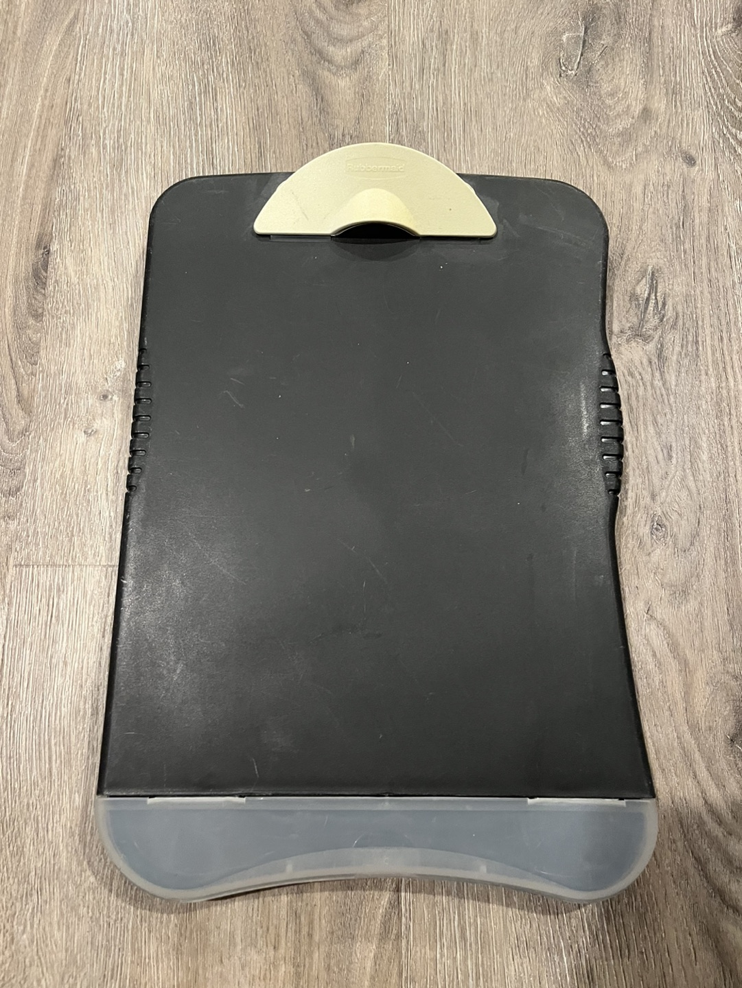 FREE storage clipboard and paper holder thumbnail