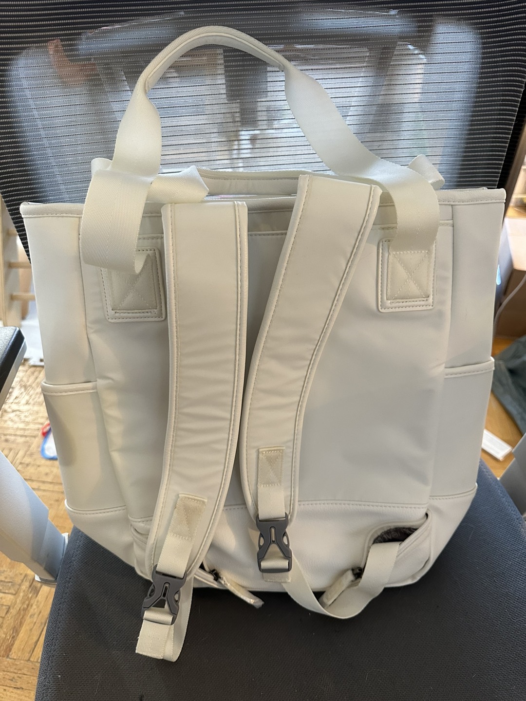 New ! Lolë bag/ backpack - photo 2