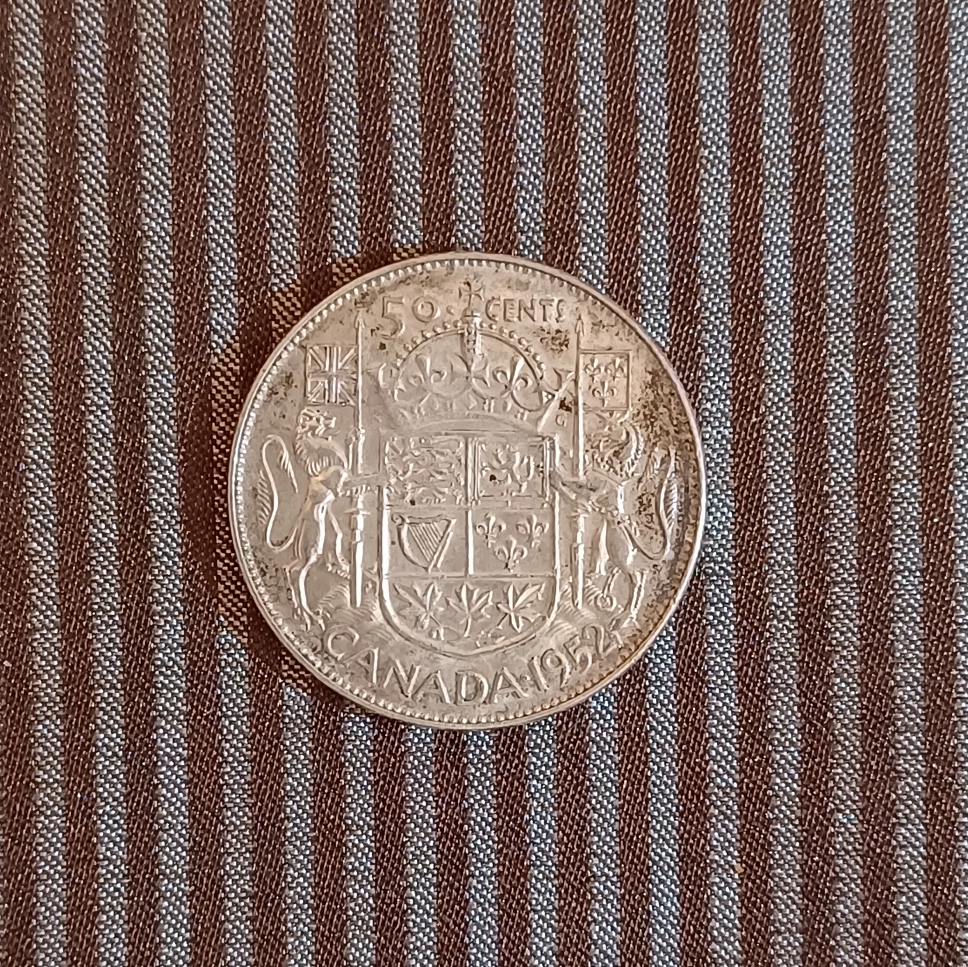 1952 canada 50 cents silver coin EF 40 thumbnail