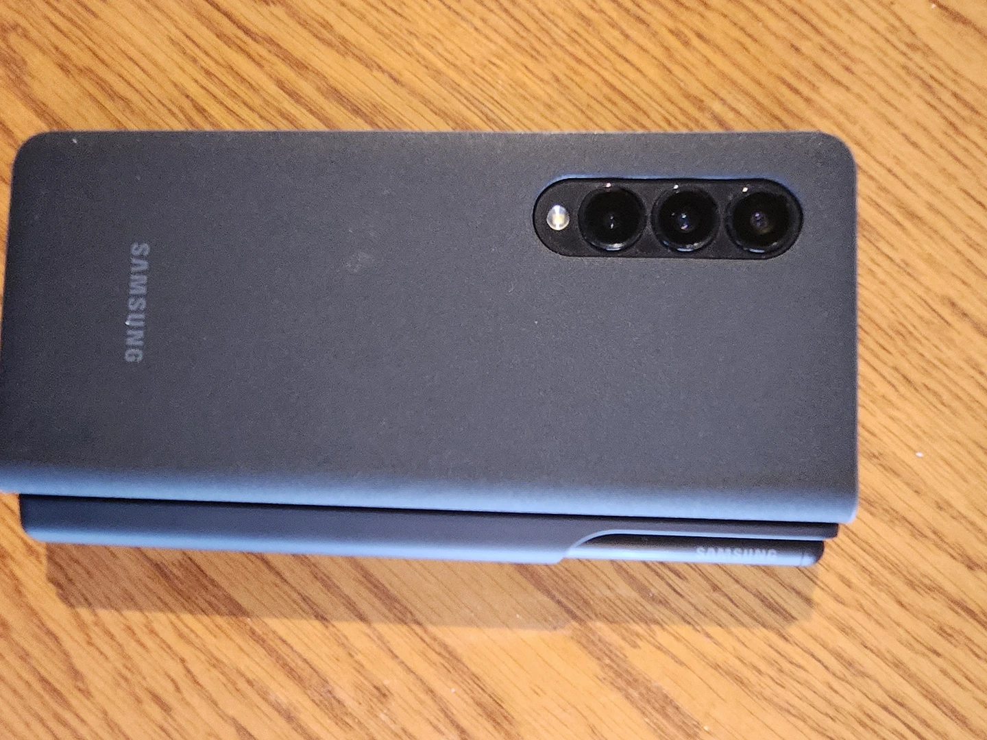 Samsung Galaxy Z Fold3 5G 🏀 - photo 3