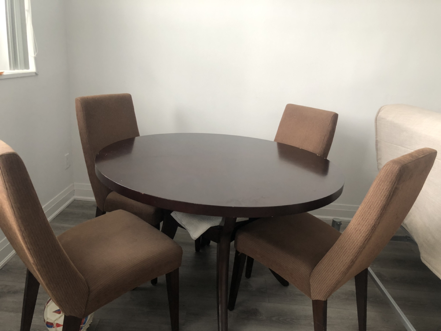 4 seater round dining table with chair image indicator(3)