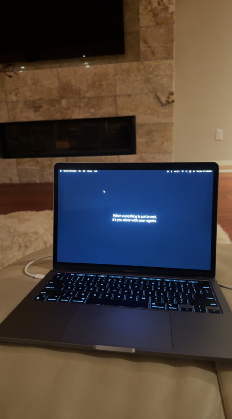 2020 Apple MacBook Pro 13.3” display M1 Chip Touch-bar 256 Gb - photo 2