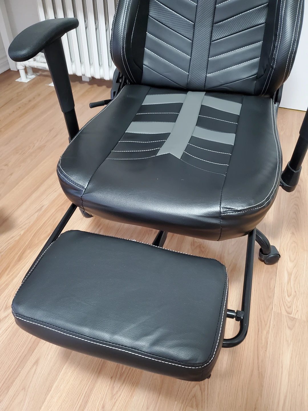 Gaming chair - can deliver! - photo 2