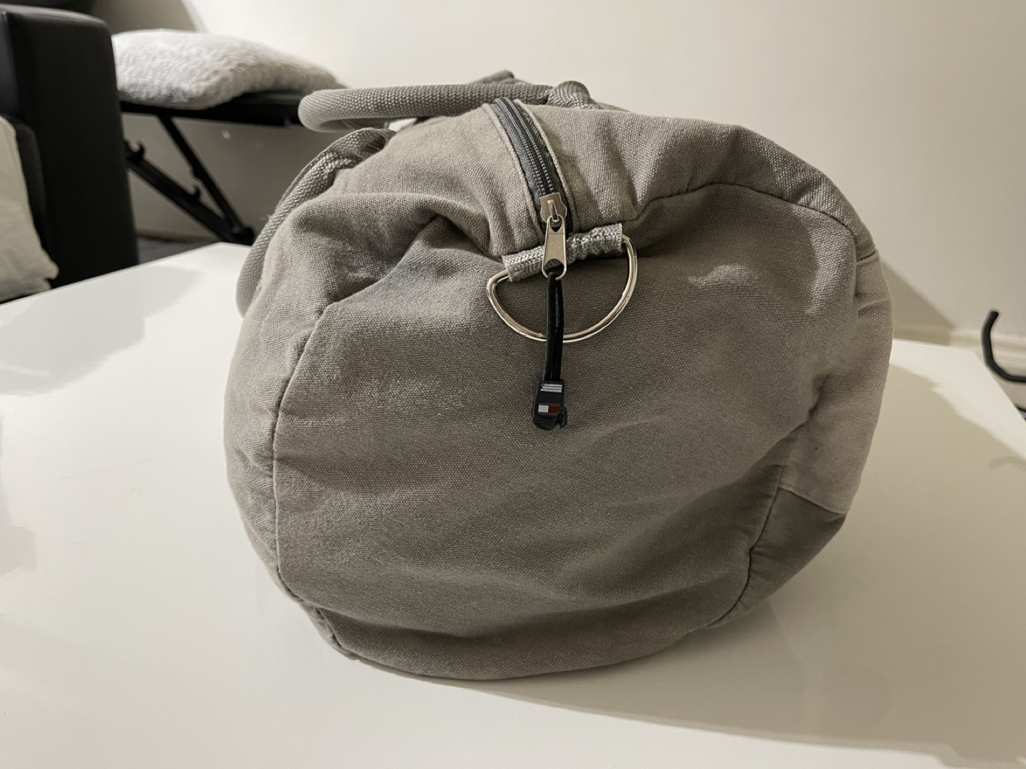 Vintage Tommy Hilfiger Duffel Bag image indicator(4)