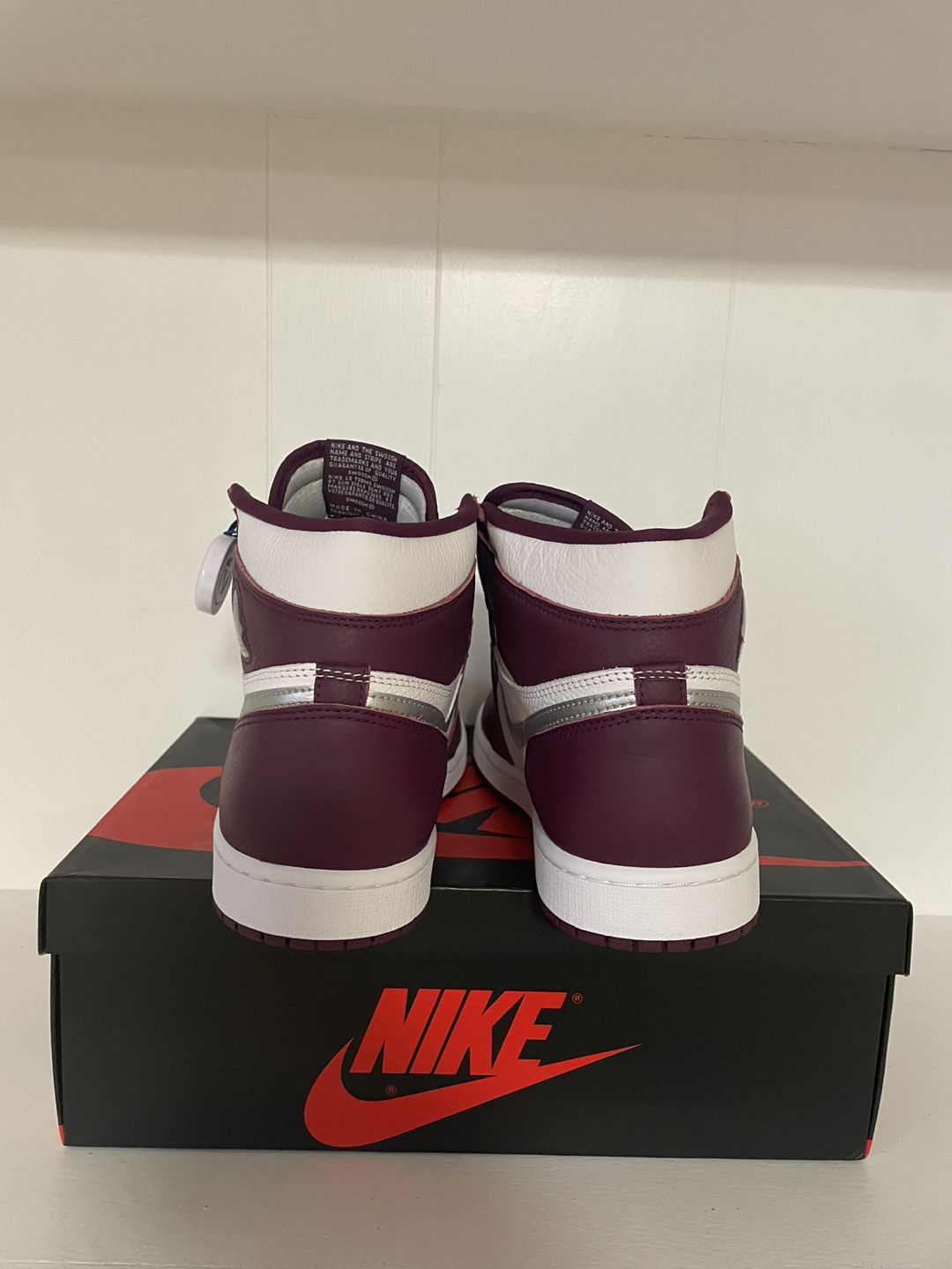 Jordan 1 High OG Bordeaux Size 10.5 New - photo 4