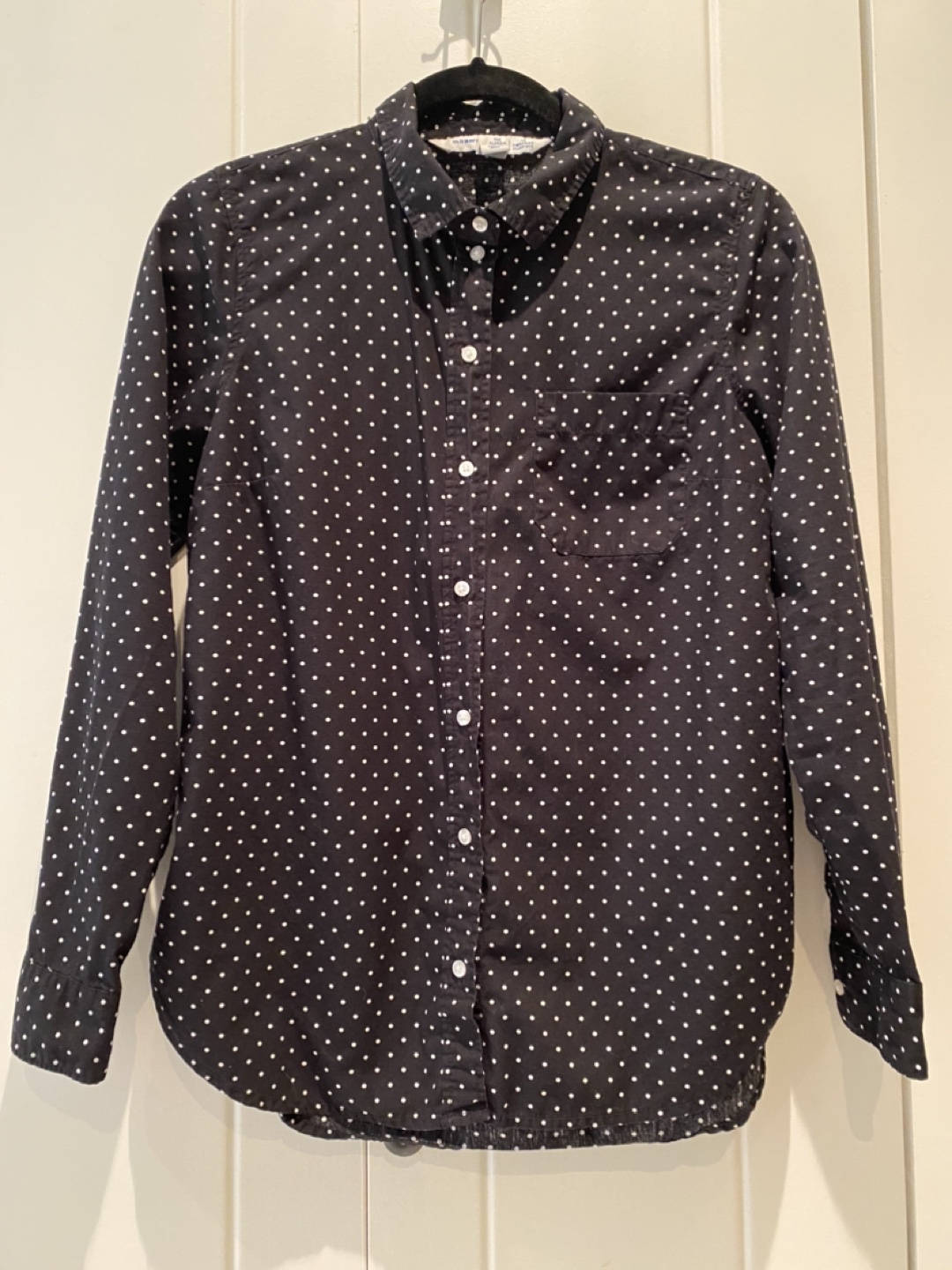 Old Navy ‘The Classic Shirt’ image indicator(4)